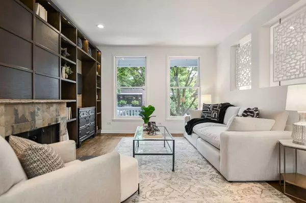 2648 N Racine AVE, Chicago, IL 60614