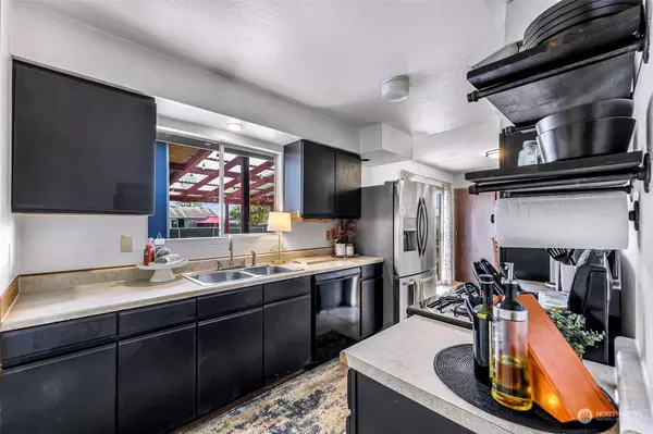 2053 Tamarac PL, Ferndale, WA 98248