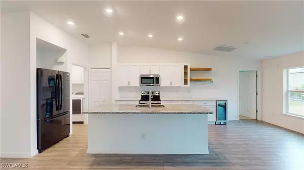 2804 NW 25th TER, Cape Coral, FL 33993