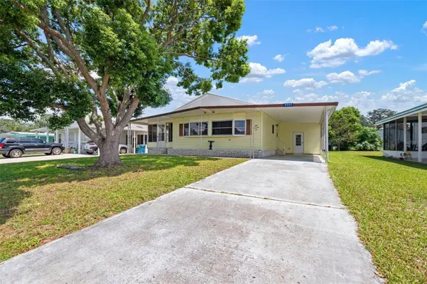 8002 WESTERN CIRCLE DR, Brooksville, FL 34613