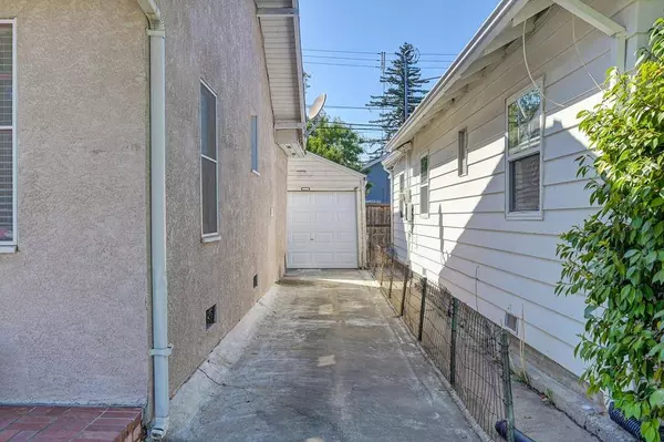 1522 33rd ST, Sacramento, CA 95816