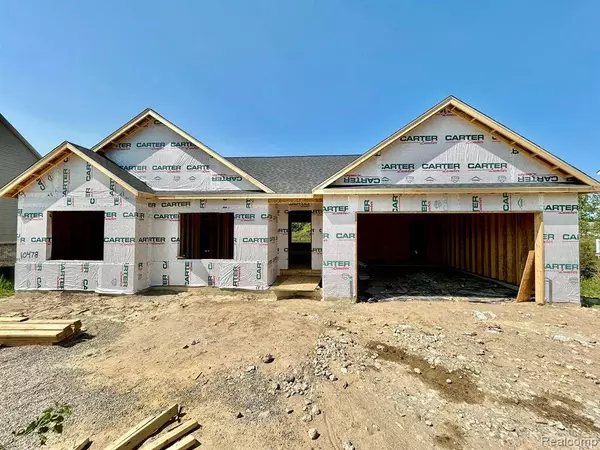 10478 PINE VALLEY Drive, Grand Blanc, MI 48439