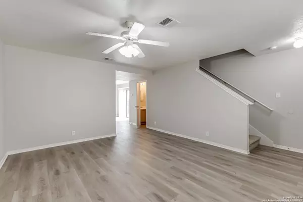 10111 Ranger Cyn, San Antonio, TX 78251