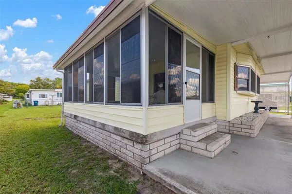 8002 WESTERN CIRCLE DR, Brooksville, FL 34613