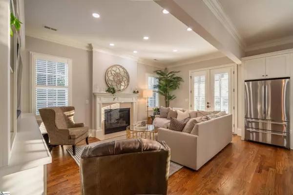 707 E McBee Avenue, Greenville, SC 29601