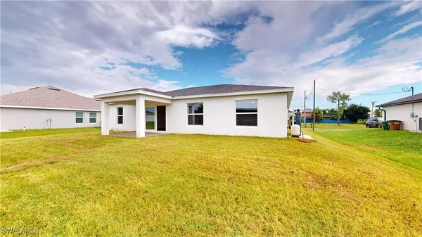 2804 NW 25th TER, Cape Coral, FL 33993