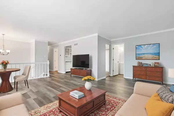 15208 Boca Rio Drive, Oak Forest, IL 60452