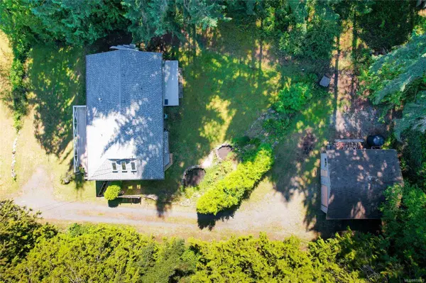 163 Easthom Rd, Gabriola Island, BC V0R 1X2