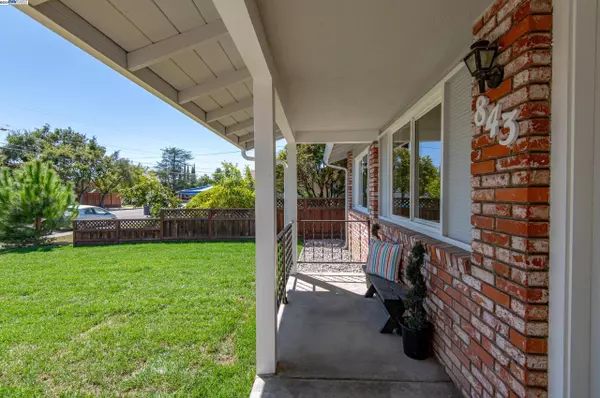 843 Wall St, Livermore, CA 94550