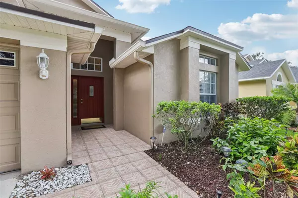 10137 SOMERSBY DR, Riverview, FL 33578