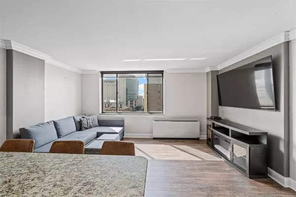 700 E 8th ST #15B, Kansas City, MO 64106