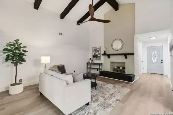 6107 RUE FRANCOIS ST, Leon Valley, TX 78238-1637