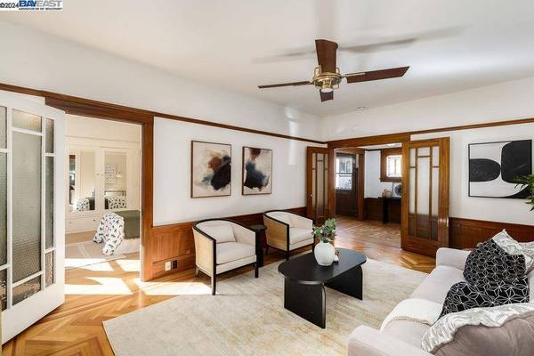 5215 Locksley Ave, Oakland, CA 94618