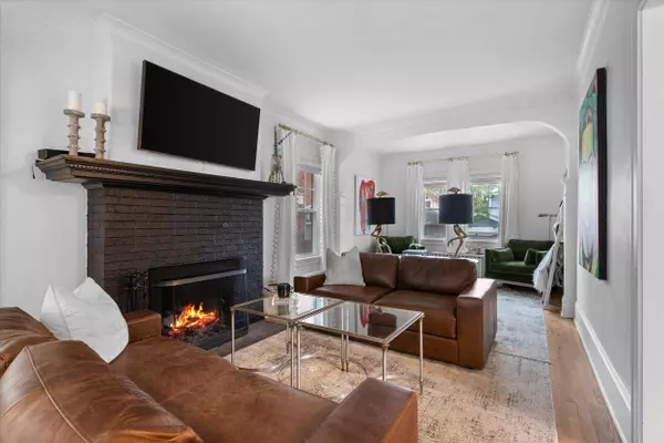 3059 N Prospect, Milwaukee, WI 53211