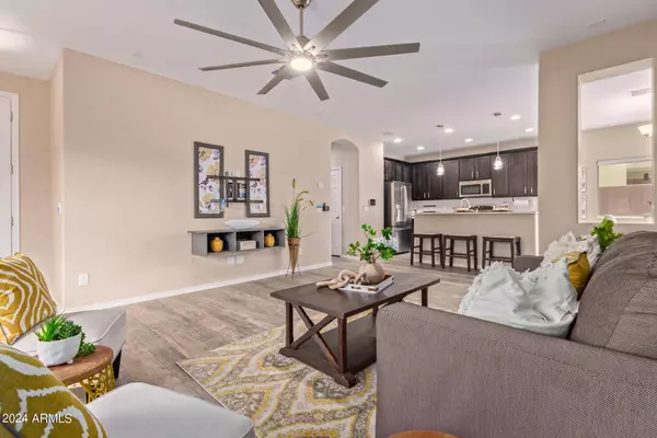 41562 N WILLOW Court, Queen Creek, AZ 85140