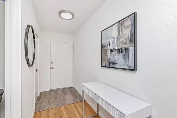 843 Wall St, Livermore, CA 94550