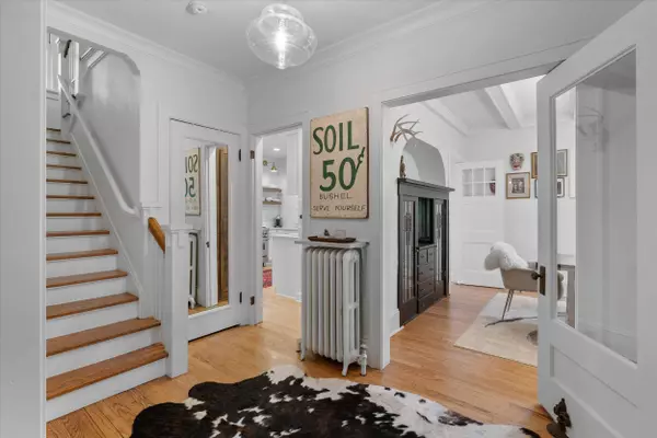 3059 N Prospect, Milwaukee, WI 53211