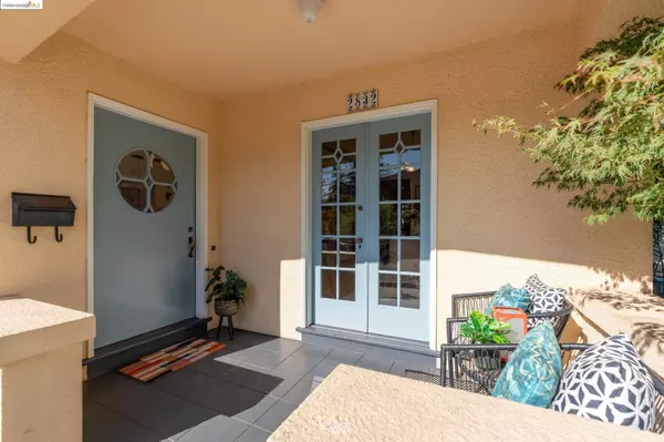 2832 Cherry St, Berkeley, CA 94705