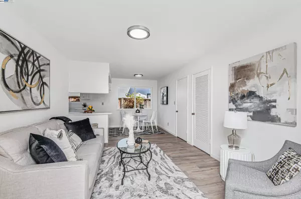 843 Wall St, Livermore, CA 94550