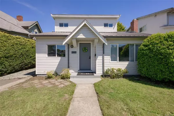 1665 Foul Bay Rd, Oak Bay, BC V5R 5A2