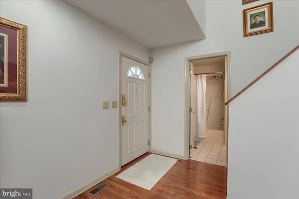 228 FOREST OAK LN, Harrisburg, PA 17110