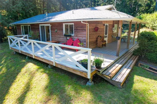 163 Easthom Rd, Gabriola Island, BC V0R 1X2