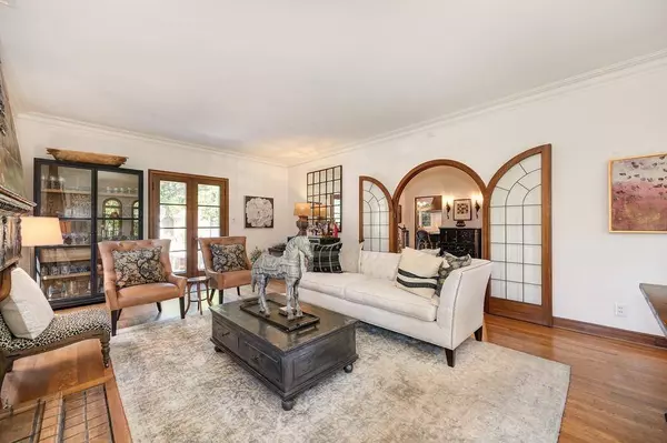 1360 46th ST, Sacramento, CA 95819