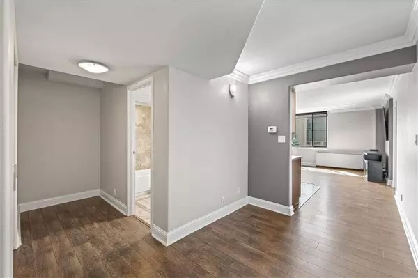 700 E 8th ST #15B, Kansas City, MO 64106