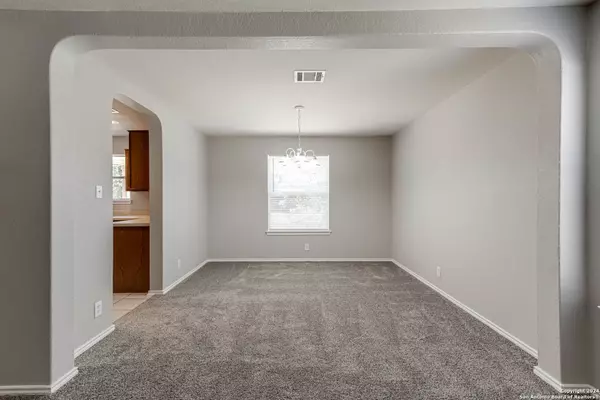 1039 DAFFODIL WAY, San Antonio, TX 78245-2463