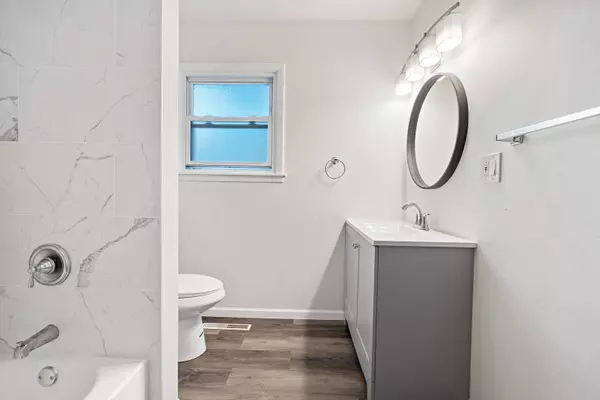 15208 Boca Rio Drive, Oak Forest, IL 60452