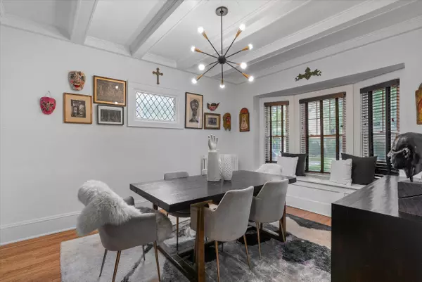 3059 N Prospect, Milwaukee, WI 53211