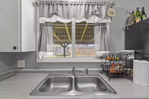 7997 Ajax ST, White City, OR 97503