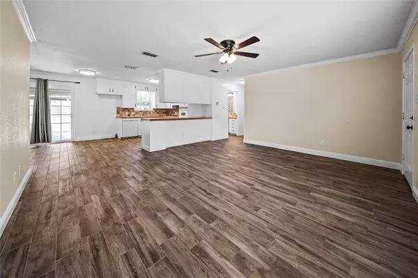 532 Circle Drive, Lindale, TX 75771