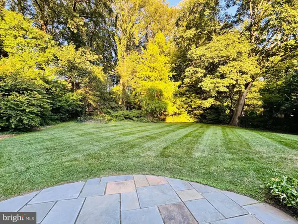 3405 VALEWOOD DR, Oakton, VA 22124