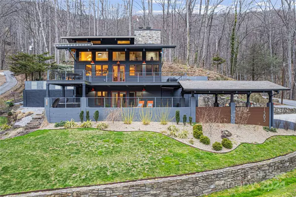 1585 Eagles Nest RD, Waynesville, NC 28786