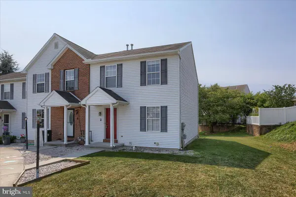 2 BRADFORD CIR, Myerstown, PA 17067
