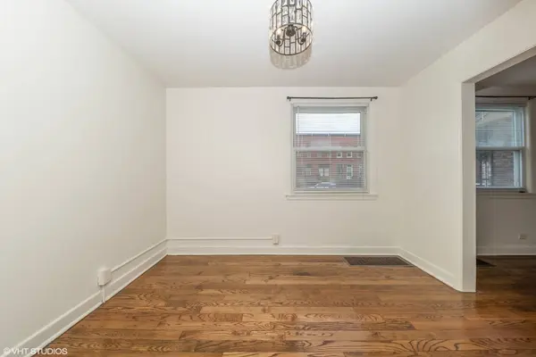 3813 S Calumet Avenue, Chicago, IL 60653