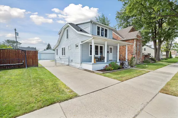 21712 Rosedale Street, Saint Clair Shores, MI 48080