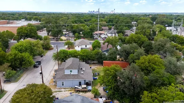 128 Handley, San Antonio, TX 78214-2407