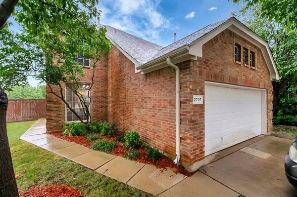 2737 Lynx Lane, Fort Worth, TX 76244