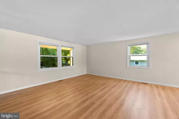 5039 W RUNNING BROOK RD, Columbia, MD 21044