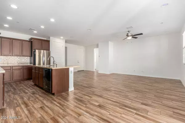 2325 S MINNEOLA Lane, Gilbert, AZ 85295