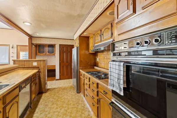 19 Tiara CT, Burlingame, CA 94010