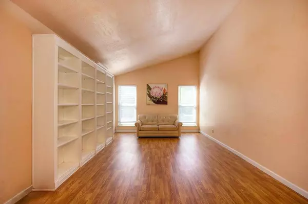 2723 Olive CT, West Sacramento, CA 95691