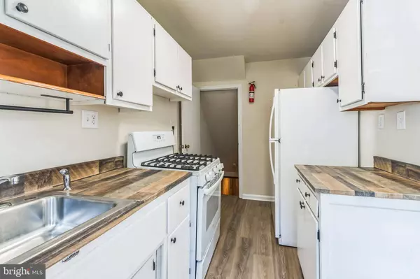 52 W TAYLOR RUN PKWY, Alexandria, VA 22314