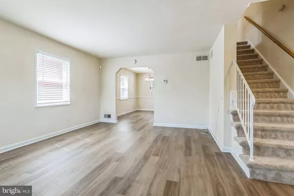 52 W TAYLOR RUN PKWY, Alexandria, VA 22314