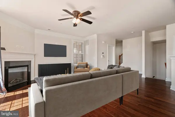 42572 WILDLY TER, Ashburn, VA 20148