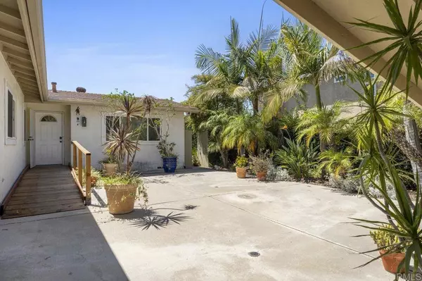 6863 Monte Verde DR, San Diego, CA 92119