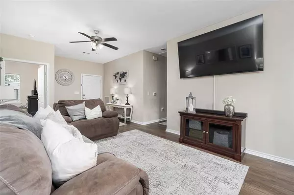 2714 Clara LN, Texas City, TX 77590