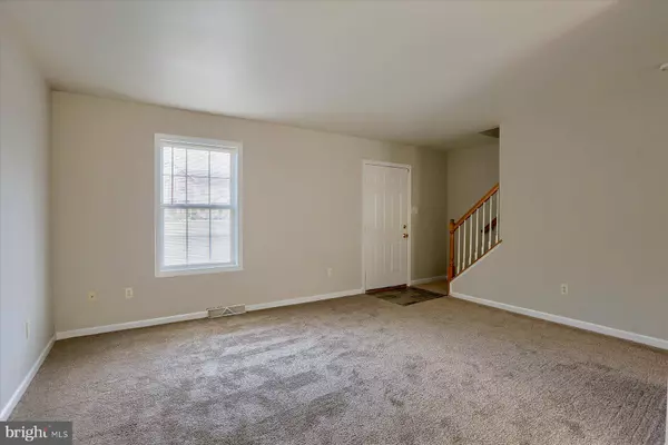 2 BRADFORD CIR, Myerstown, PA 17067